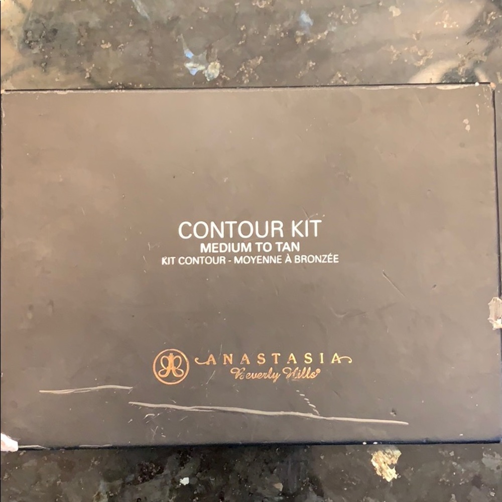 Anastasia Beverly Hills contour kit